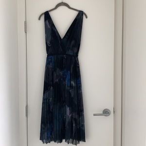 ARITZIA WILFRED PLEATED PRINT MIDI DRESS